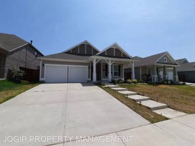 Main picture of 2135 Mossbrook Dr