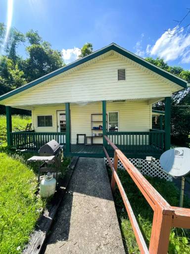 Main picture of 1219 Tweed Ave