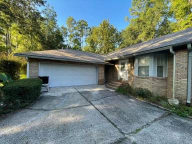 Main picture of 2824 NW 104th Ct