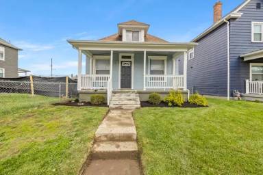 Main picture of 84 N Oakley Ave
