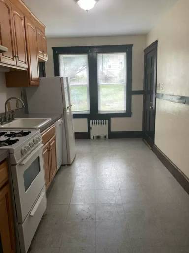 Main picture of 1 Vine Ave