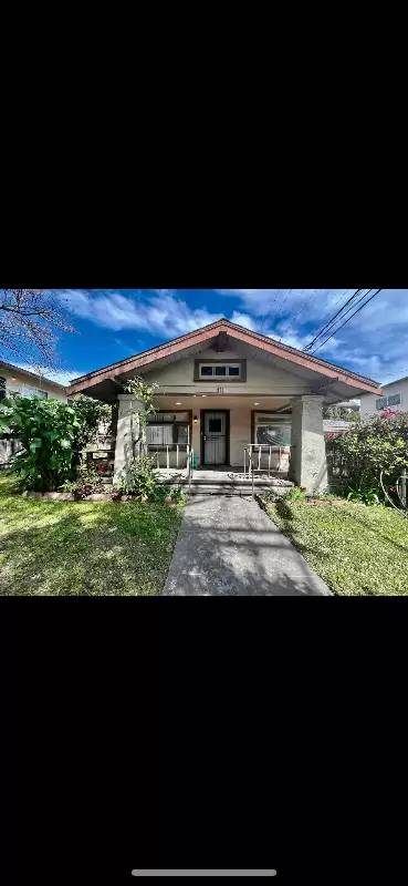 Main picture of 411 W Chestnut Ave