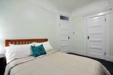 Main picture of 1876 Turk St