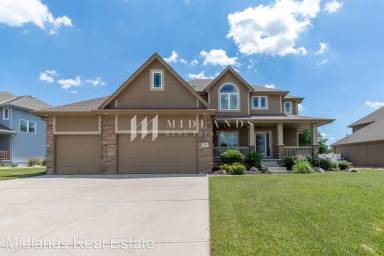 Main picture of 7943 Legacy St