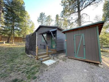 Main picture of 32993 Snowshoe Rd