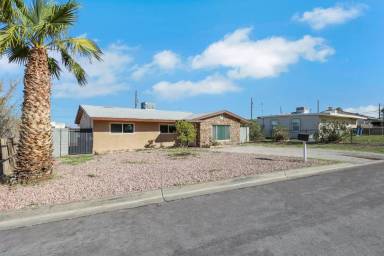 Main picture of 11 California Way