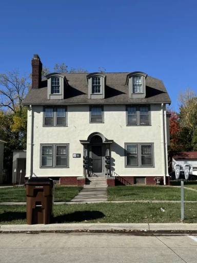 Main picture of 105 N Adams St