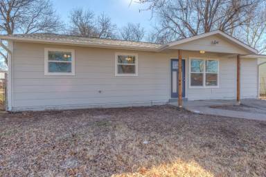 Main picture of 19720 E 1st Pl