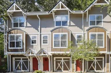 Main picture of 380 Grant Cir SE