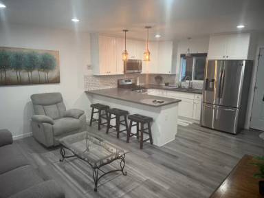 Main picture of 7934 Etiwanda Ave
