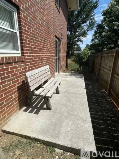 Main picture of 203 W Daytona Dr