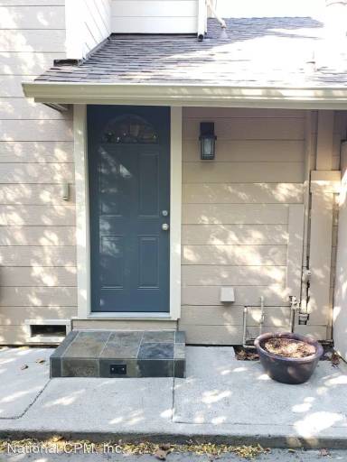 Main picture of 638 N San Pedro St
