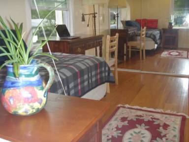 Main picture of 13 Merklin Ave