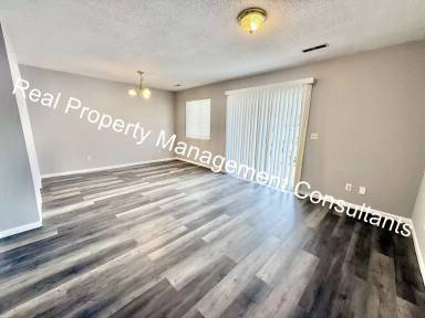 Main picture of 1073 Krystie Ln