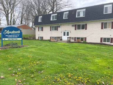 Main picture of 1804 Woodlawn Ave NW