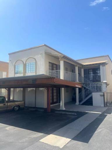 Main picture of 535 E Jacinto St