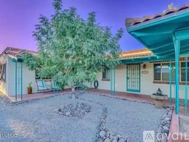 Main picture of 3033 N Cherry Ave