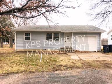 Main picture of 1215 W Towanda Ave