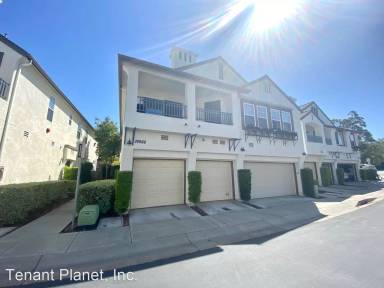 Main picture of 16988 Robins Nest Way