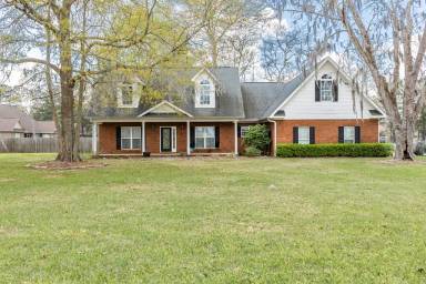 Main picture of 120 Biltmore Dr