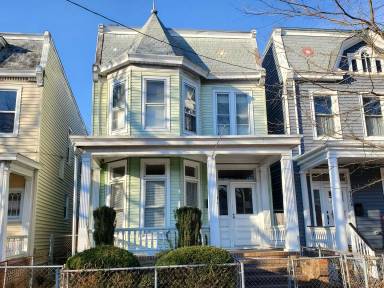 Main picture of 1106 Oakwood Ave