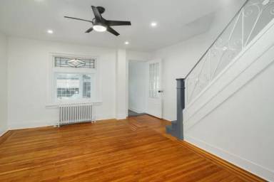 Main picture of 940 S Paxon St