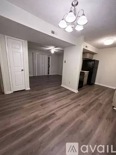 Main picture of 521 Mystic Dr