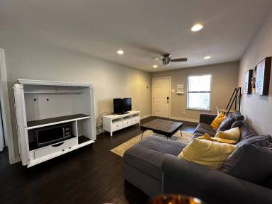 Main picture of 1368 S 12th St