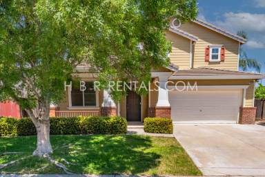 Main picture of 803 Twin Oaks Dr
