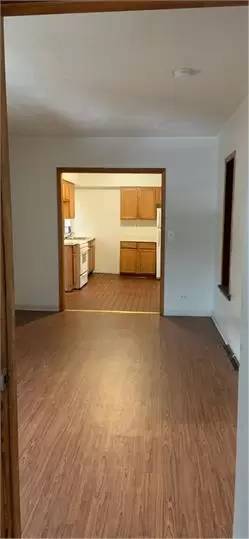 Main picture of 1319 Victoria Ave