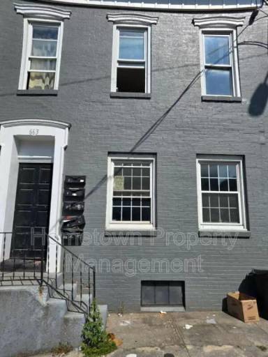 Main picture of 663 E Market St