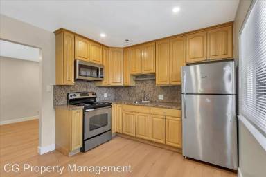 Main picture of 557 Troy Dr