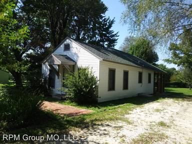 Main picture of 913 E Livingston St