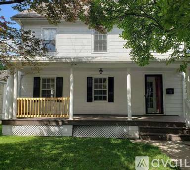 Main picture of 146 Hooker Ave