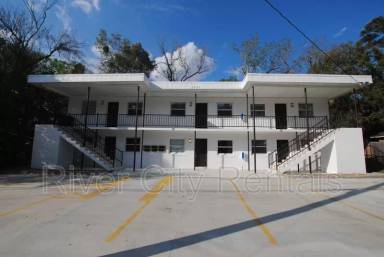 Main picture of 2975 Dellwood Ave