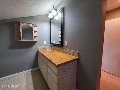 Main picture of 8279 Pineverde Ln