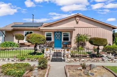 Main picture of 7860 La Fiesta Dr