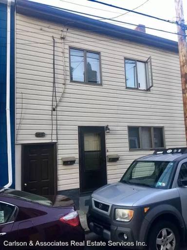 Main picture of 2705 Larkins Way