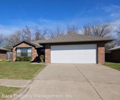 Main picture of 721 Peppertree Ct