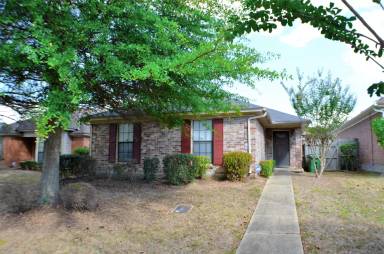 Main picture of 1607 Woodmere Loop