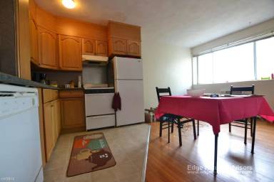 Main picture of 360 Market St