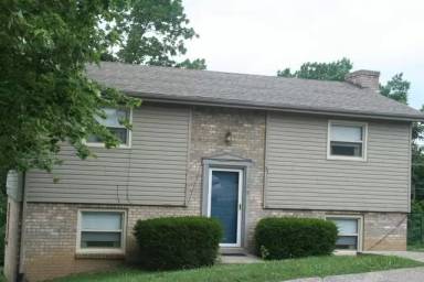 Main picture of 129 Bolton Ave