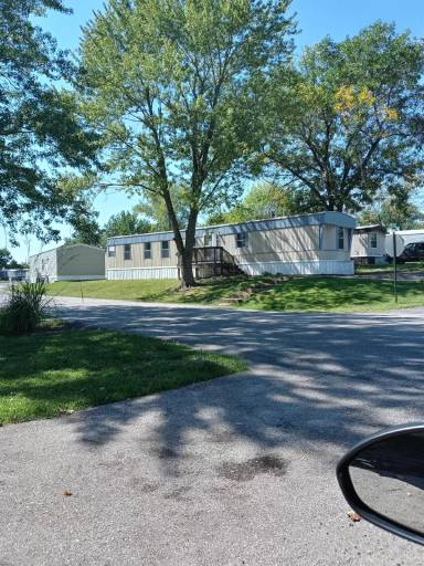 Main picture of 423 Golden Acres Dr