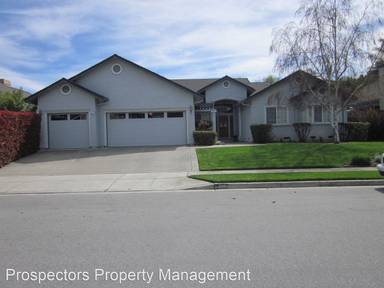 Main picture of 611 Serpentine Ct