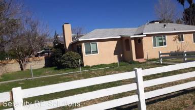 Main picture of 674 N 6th St