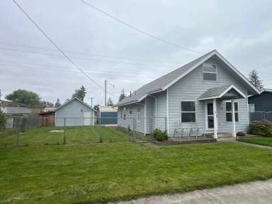 Main picture of 500 S 5th St