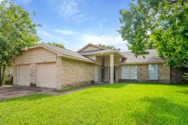 Main picture of 11203 Pender Ln