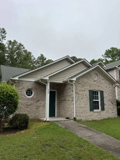 Main picture of 200 Holly Pines Dr