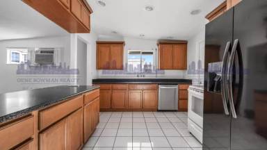 Main picture of 4102 E Plaza Blvd