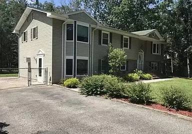 Main picture of 5 Elm St